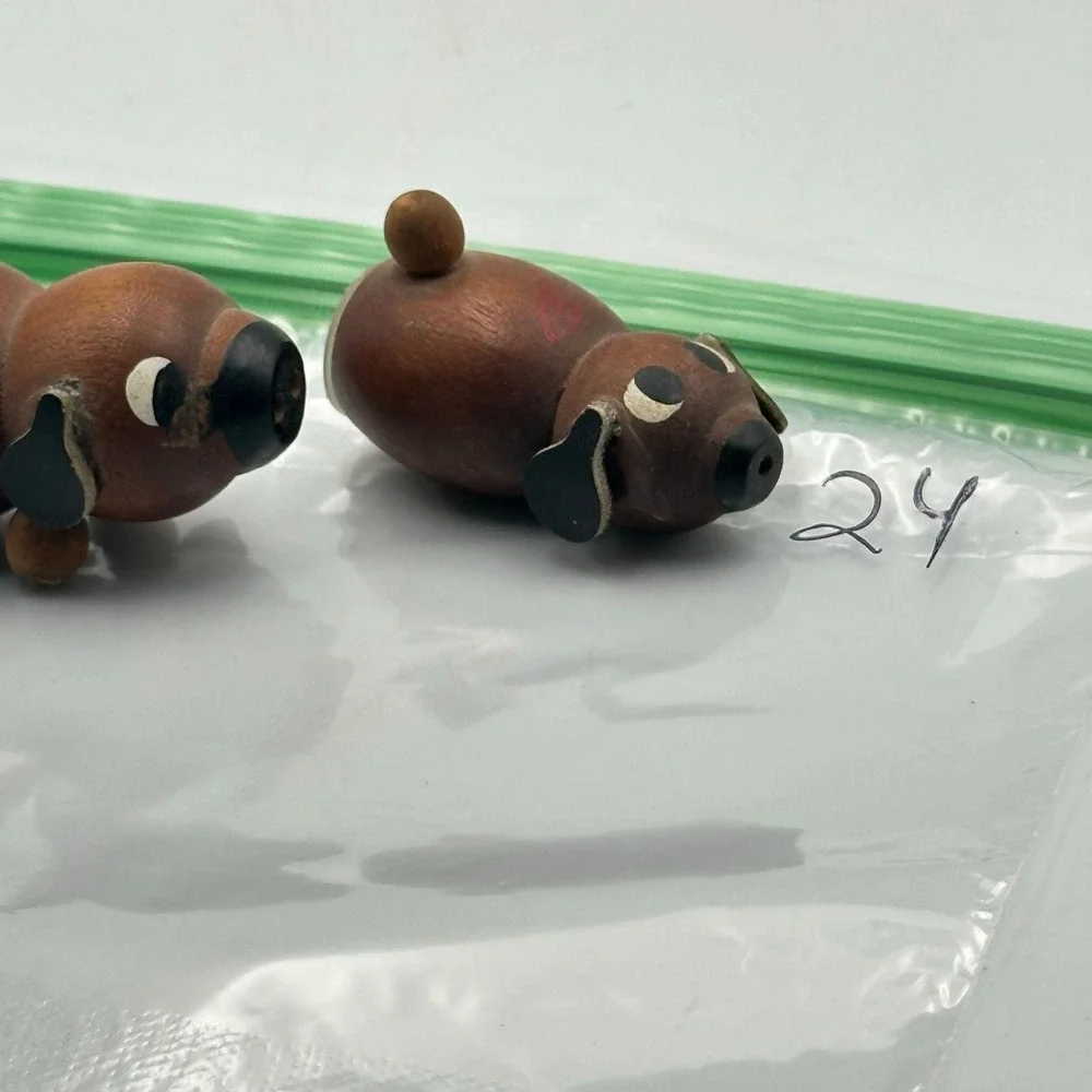 Vintage wooden‎ salt and pepper shakers dog puppy